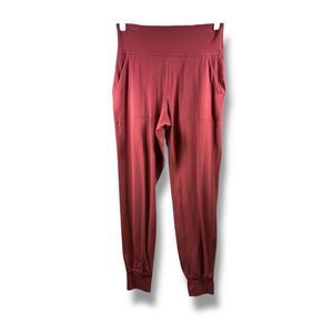 Lululemon Align Joggers in Mulled Wine Size 6